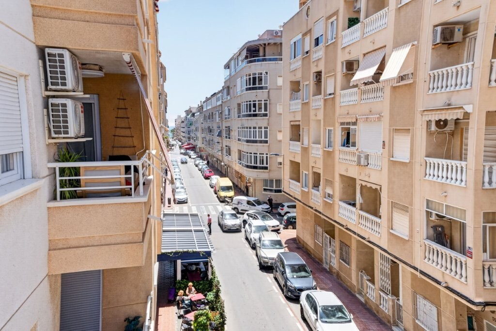 For sale - 3 Bedroom 3 Bathroom Apartment in Torrevieja - Costa Blanca  - Alicante