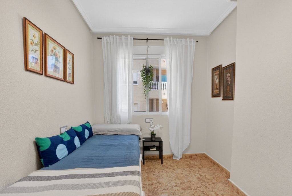 For sale - 3 Bedroom 3 Bathroom Apartment in Torrevieja - Costa Blanca  - Alicante
