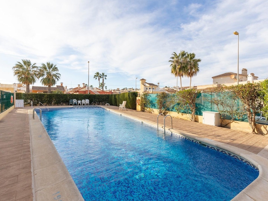 2 Bedroom 1 Bathroom Apartment in Playa Flamenca