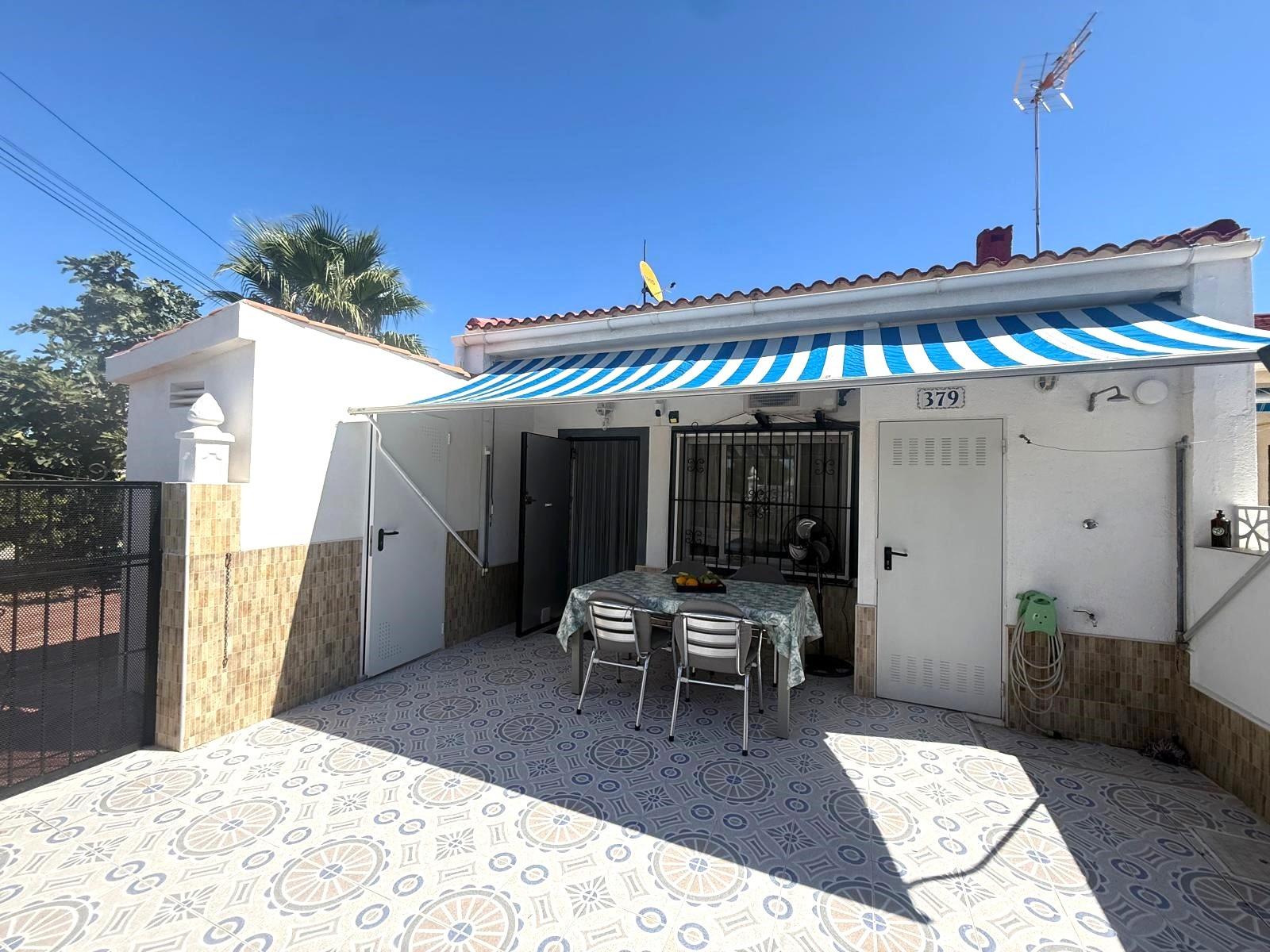 For sale - 2 Bedroom 1 Bathroom Bungalow in Torrevieja - Torretas  - Alicante