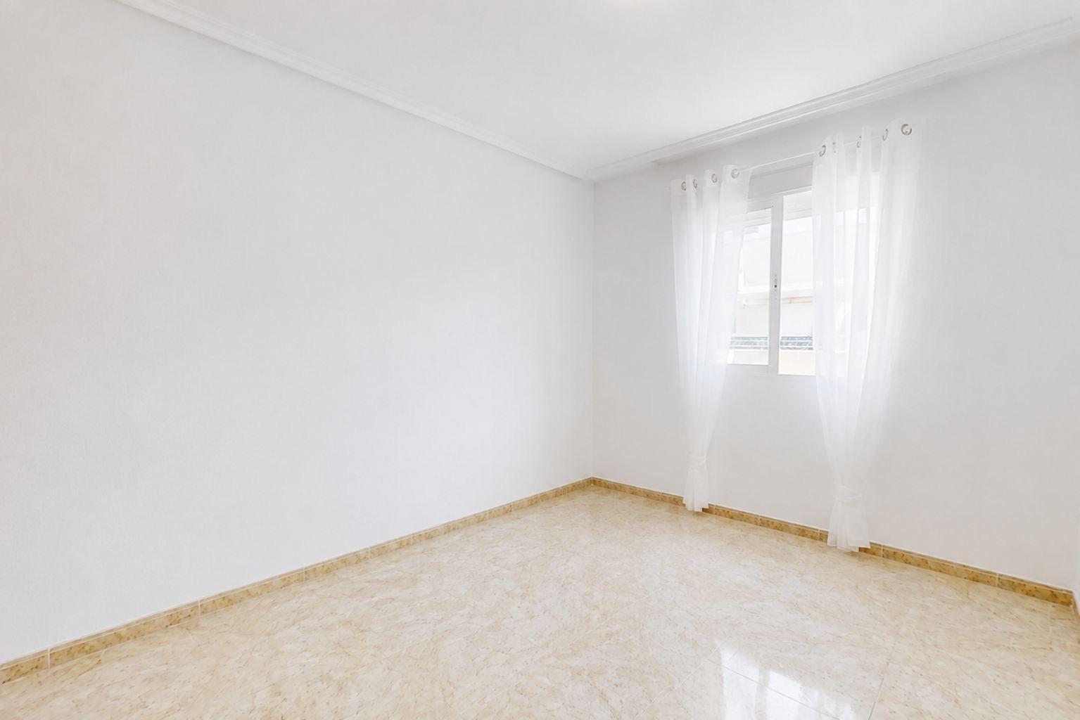 For sale - 2 Bedroom 1 Bathroom Penthouse in Torrevieja - El Molino  - Alicante