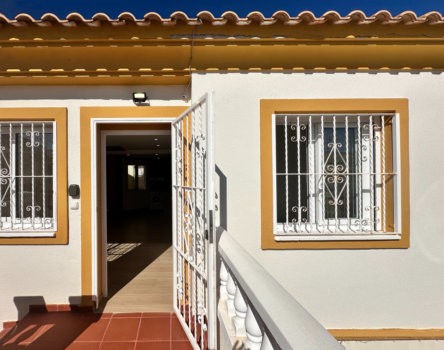 For sale - 2 Bedroom 1 Bathroom Apartment in Orihuela Costa - Costa Blanca  - Alicante