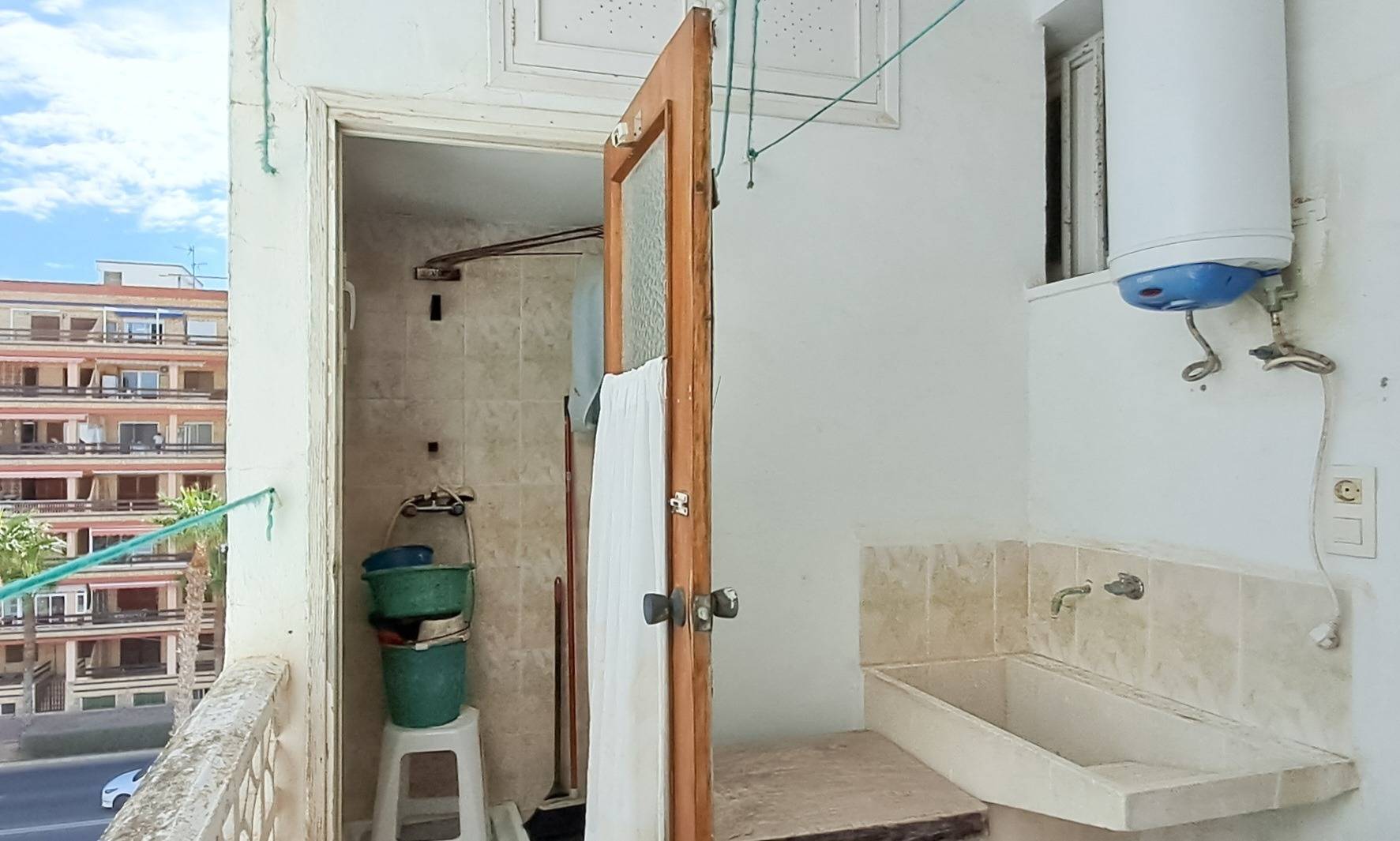 For sale - 3 Bedroom 2 Bathroom Penthouse in Torrevieja - Playa De Los Naufragos  - Alicante