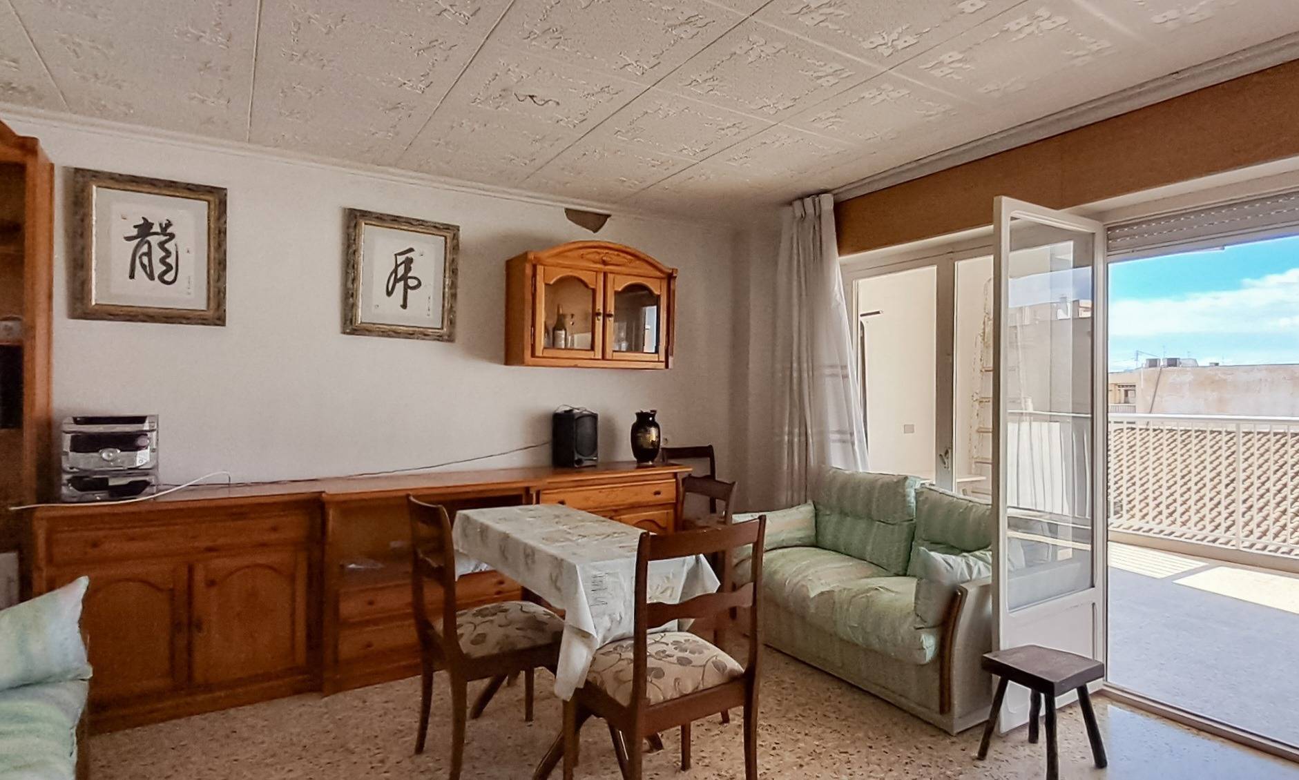 For sale - 3 Bedroom 2 Bathroom Penthouse in Torrevieja - Playa De Los Naufragos  - Alicante