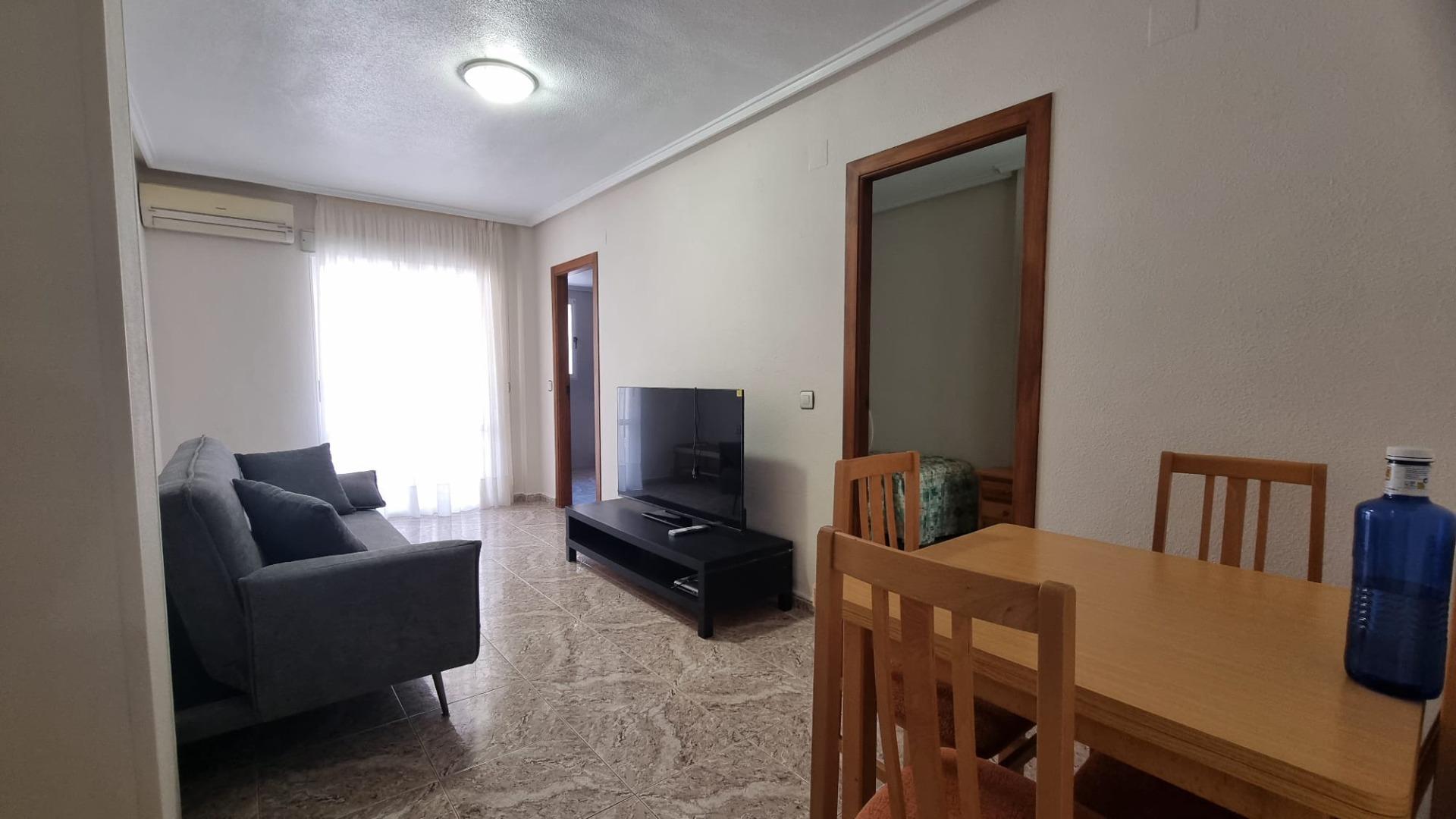 For sale - 2 Bedroom 1 Bathroom Apartment in Torrevieja - Acequion  - Alicante