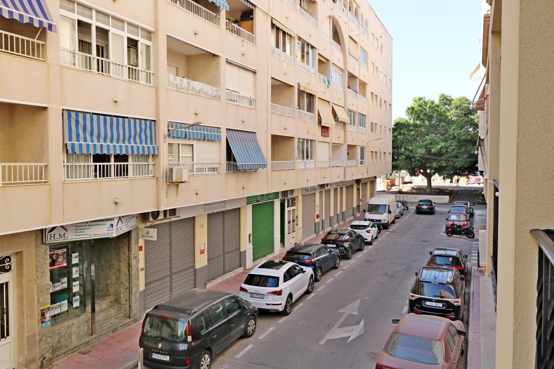 For sale - 2 Bedroom 1 Bathroom Apartment in Torrevieja - Acequion  - Alicante