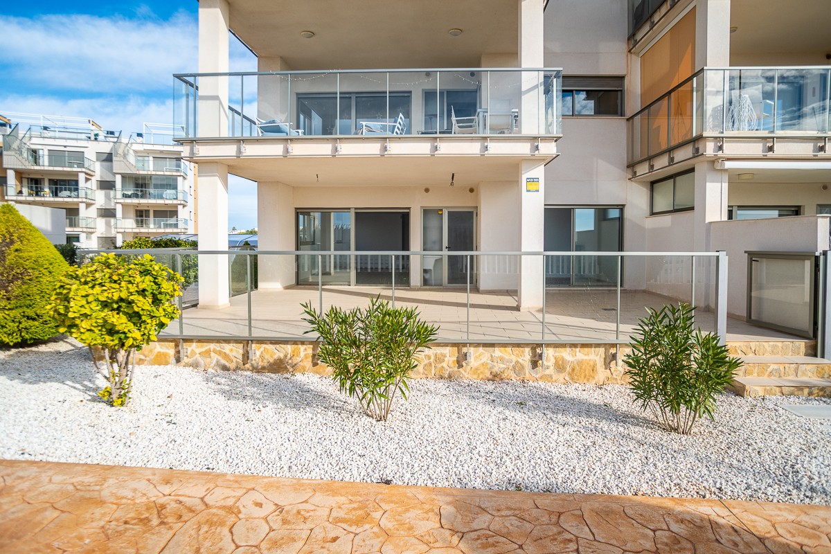For sale - 3 Bedroom 2 Bathroom Apartment in Orihuela Costa - Costa Blanca  - Alicante