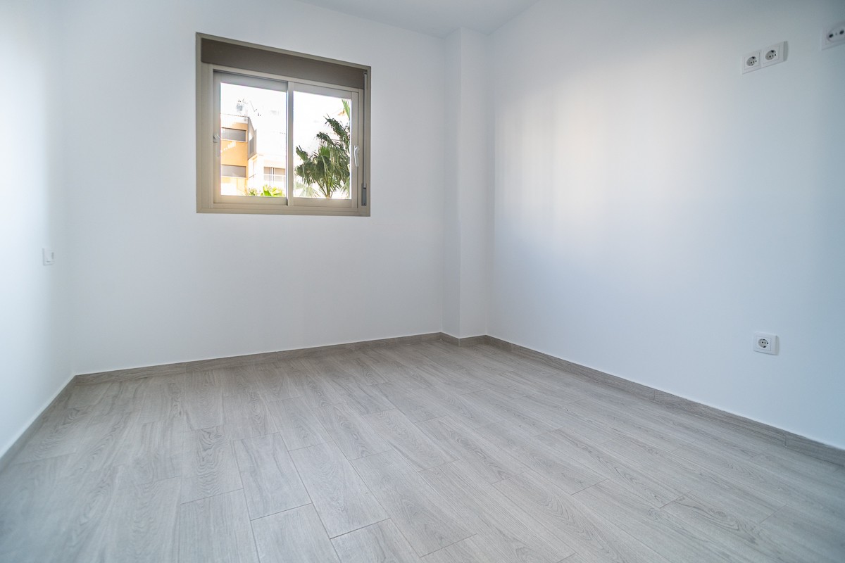 For sale - 3 Bedroom 2 Bathroom Apartment in Orihuela Costa - Costa Blanca  - Alicante