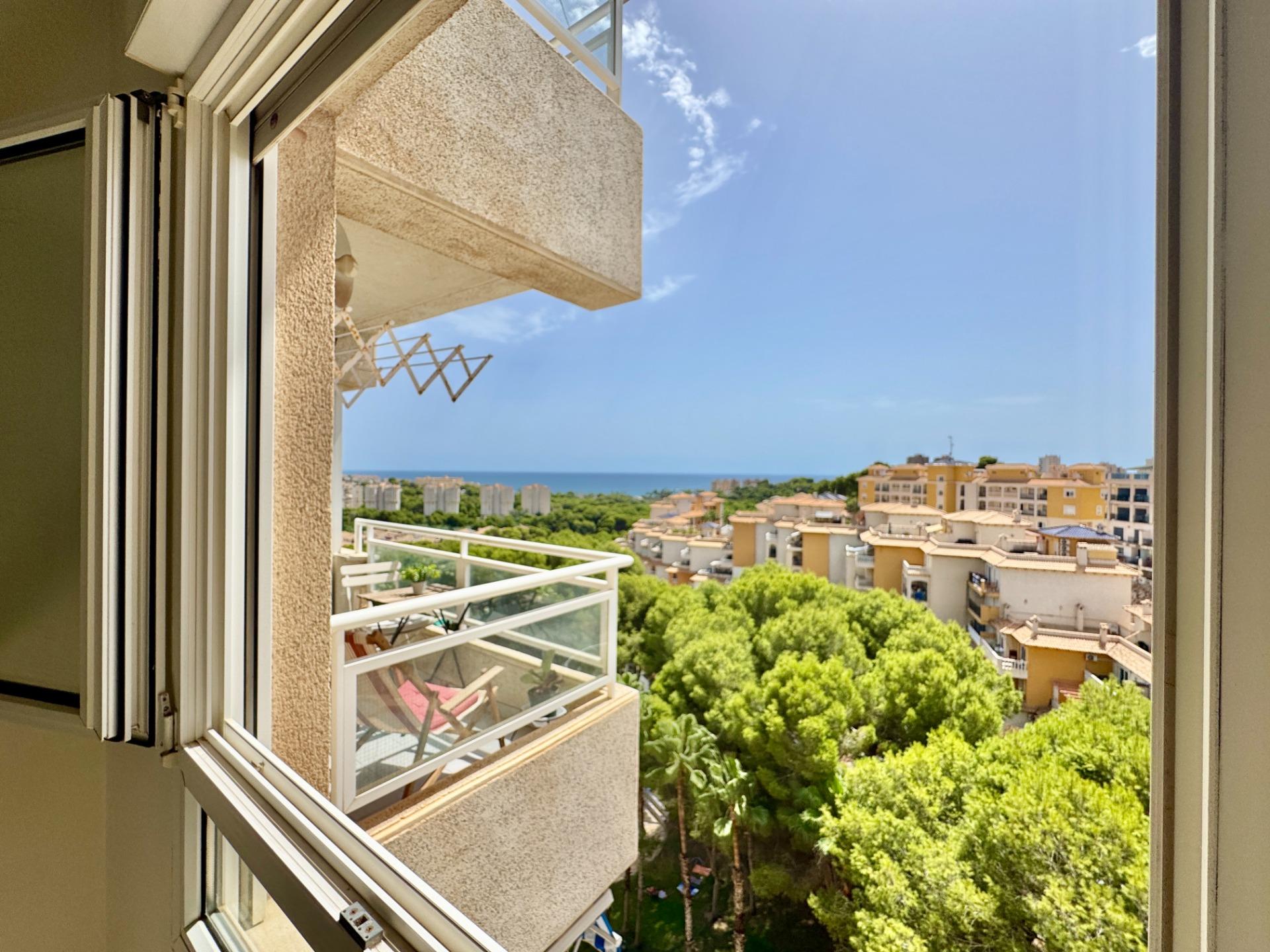For sale - 2 Bedroom 1 Bathroom Apartment in Orihuela Costa - Altos De Campoamor  - Alicante