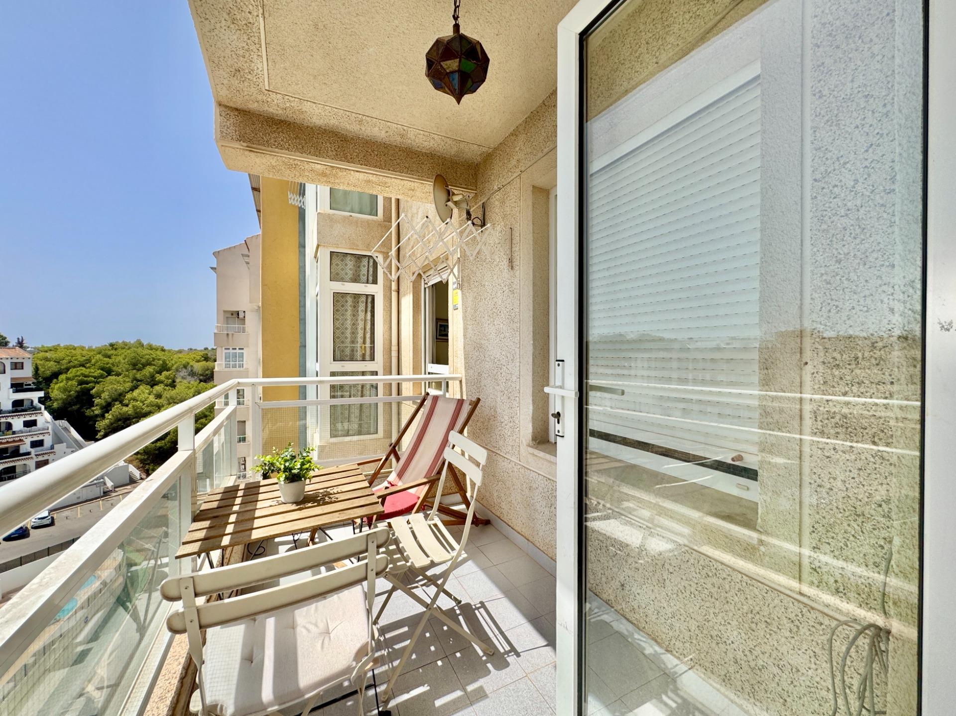 For sale - 2 Bedroom 1 Bathroom Apartment in Orihuela Costa - Altos De Campoamor  - Alicante