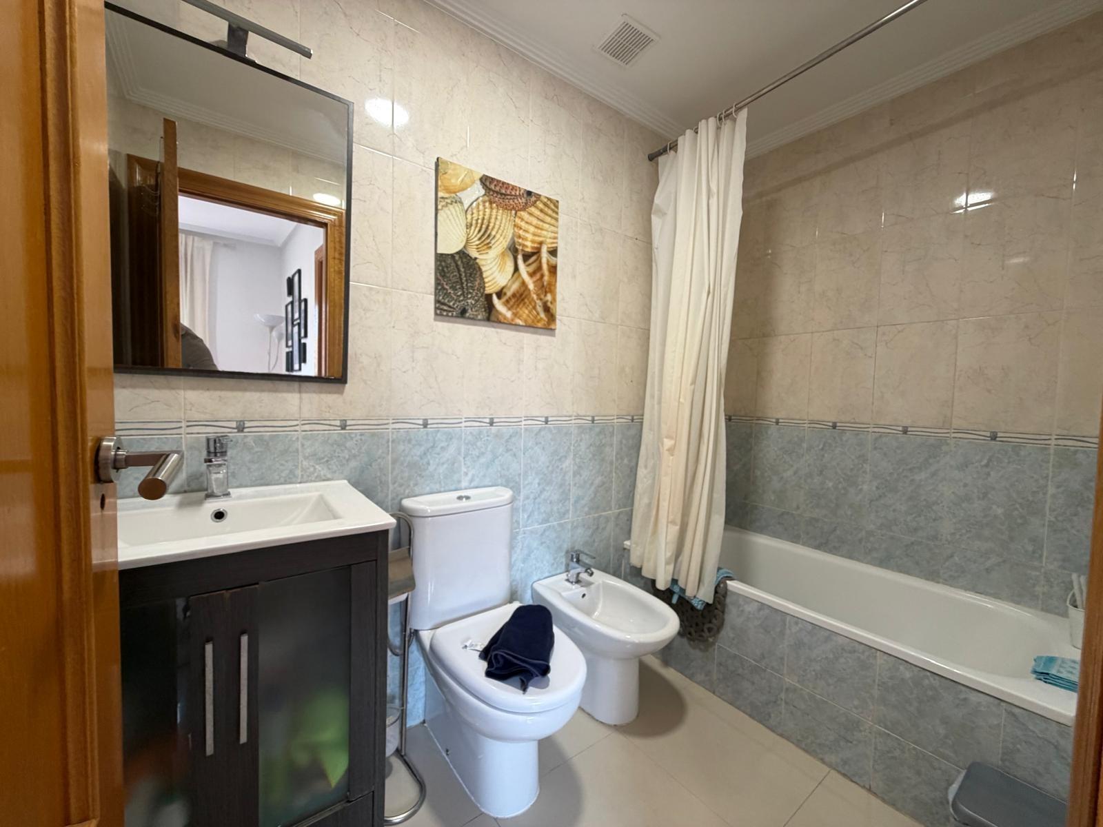 For sale - 2 Bedroom 1 Bathroom Penthouse in Torrevieja - Centro  - Alicante