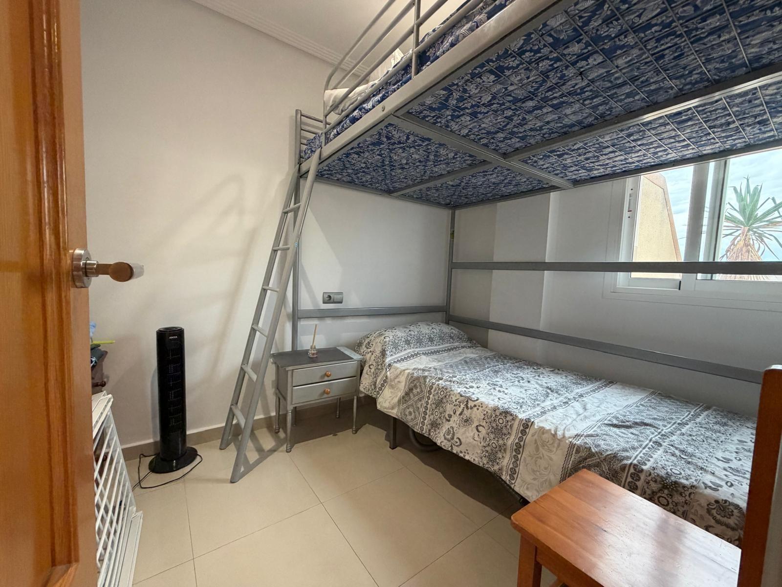 For sale - 2 Bedroom 1 Bathroom Penthouse in Torrevieja - Centro  - Alicante