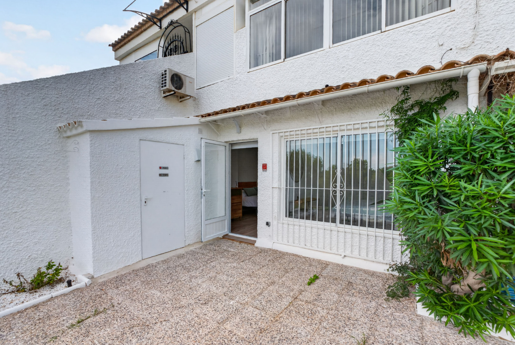 For sale - 2 Bedroom 1 Bathroom Bungalow in Orihuela Costa - Costa Blanca  - Alicante