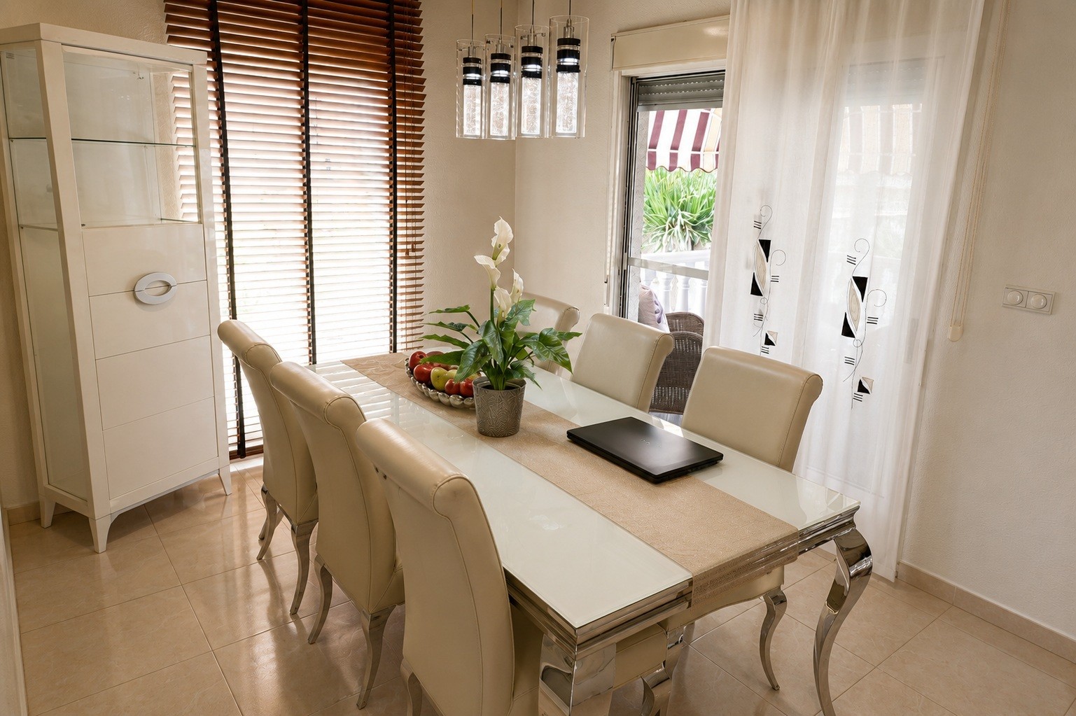 For sale - 4 Bedroom 3 Bathroom Villa in Rojales - Inland  - Alicante