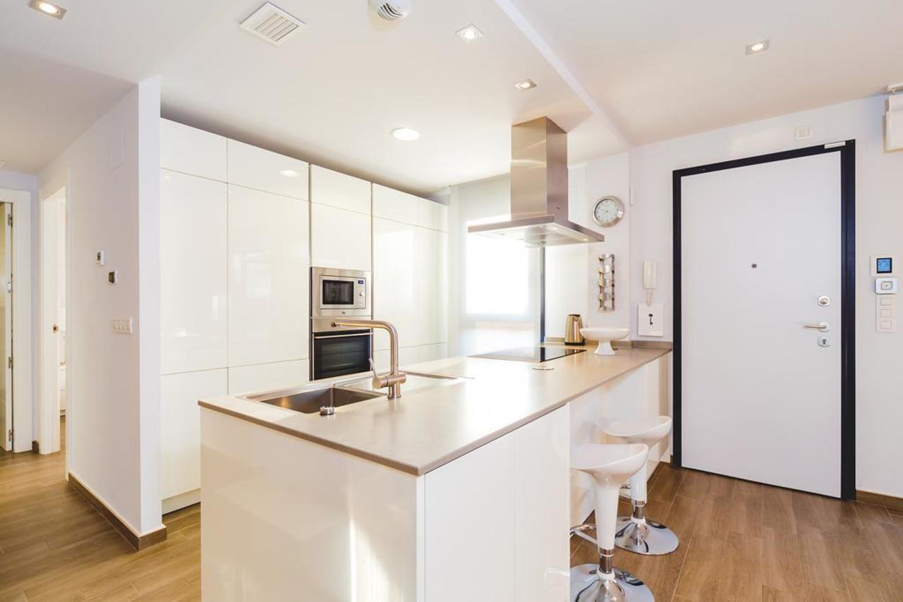 For sale - 5 Bedroom 3 Bathroom Villa in Torrevieja - Costa Blanca  - Alicante