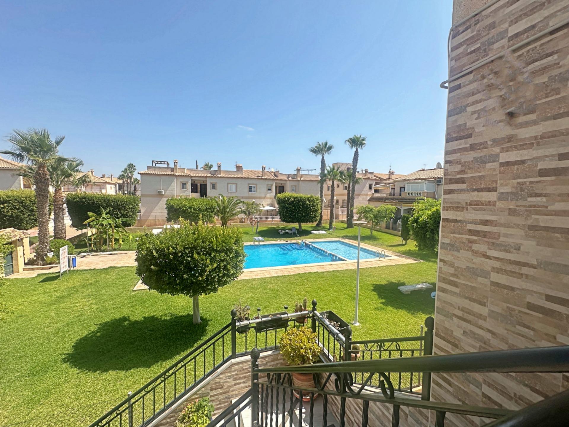 For sale - 2 Bedroom 1 Bathroom Bungalow in Torrevieja - aguas nuevas  - Alicante