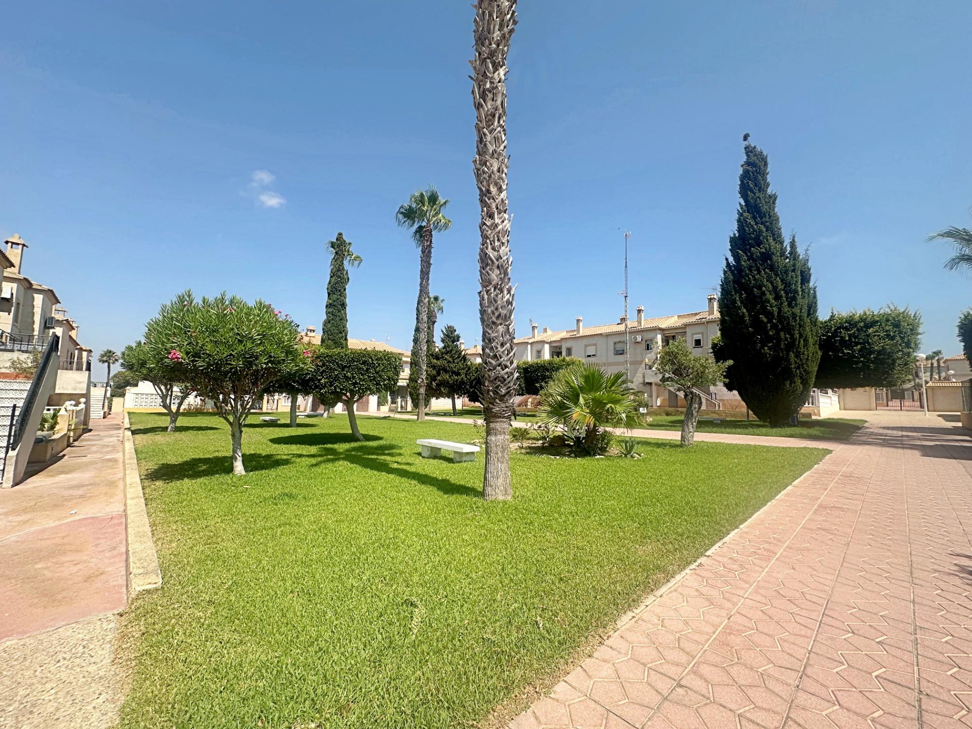 For sale - 2 Bedroom 1 Bathroom Bungalow in Torrevieja - aguas nuevas  - Alicante