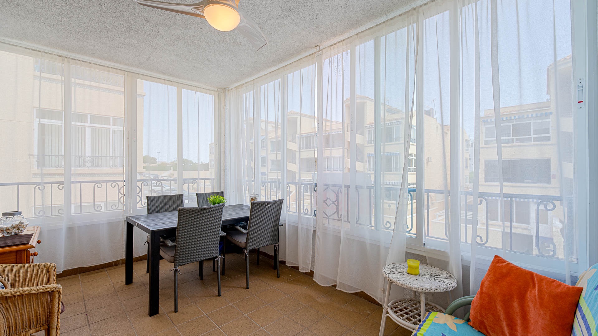 For sale - 2 Bedroom 1 Bathroom Apartament in Punta Prima - Punta Prima  - Alicante