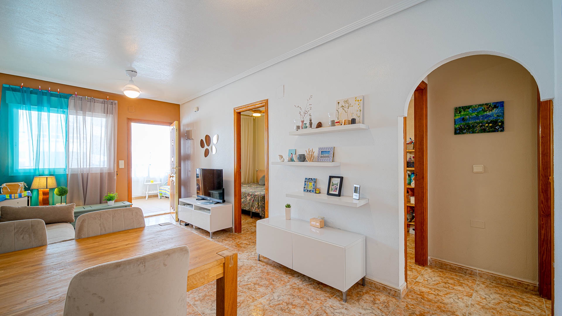 For sale - 2 Bedroom 1 Bathroom Apartament in Punta Prima - Punta Prima  - Alicante