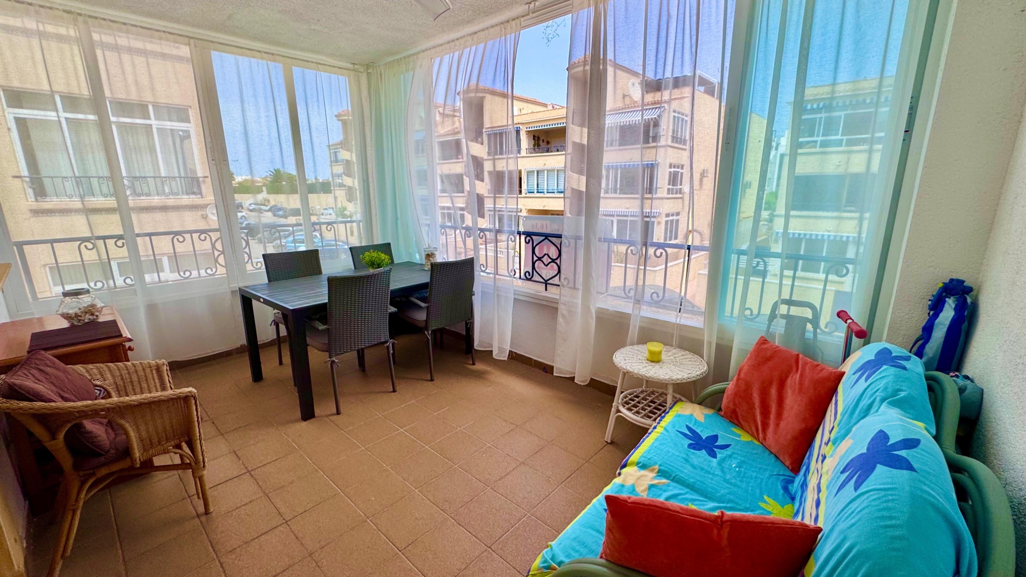 For sale - 2 Bedroom 1 Bathroom Apartament in Punta Prima - Punta Prima  - Alicante