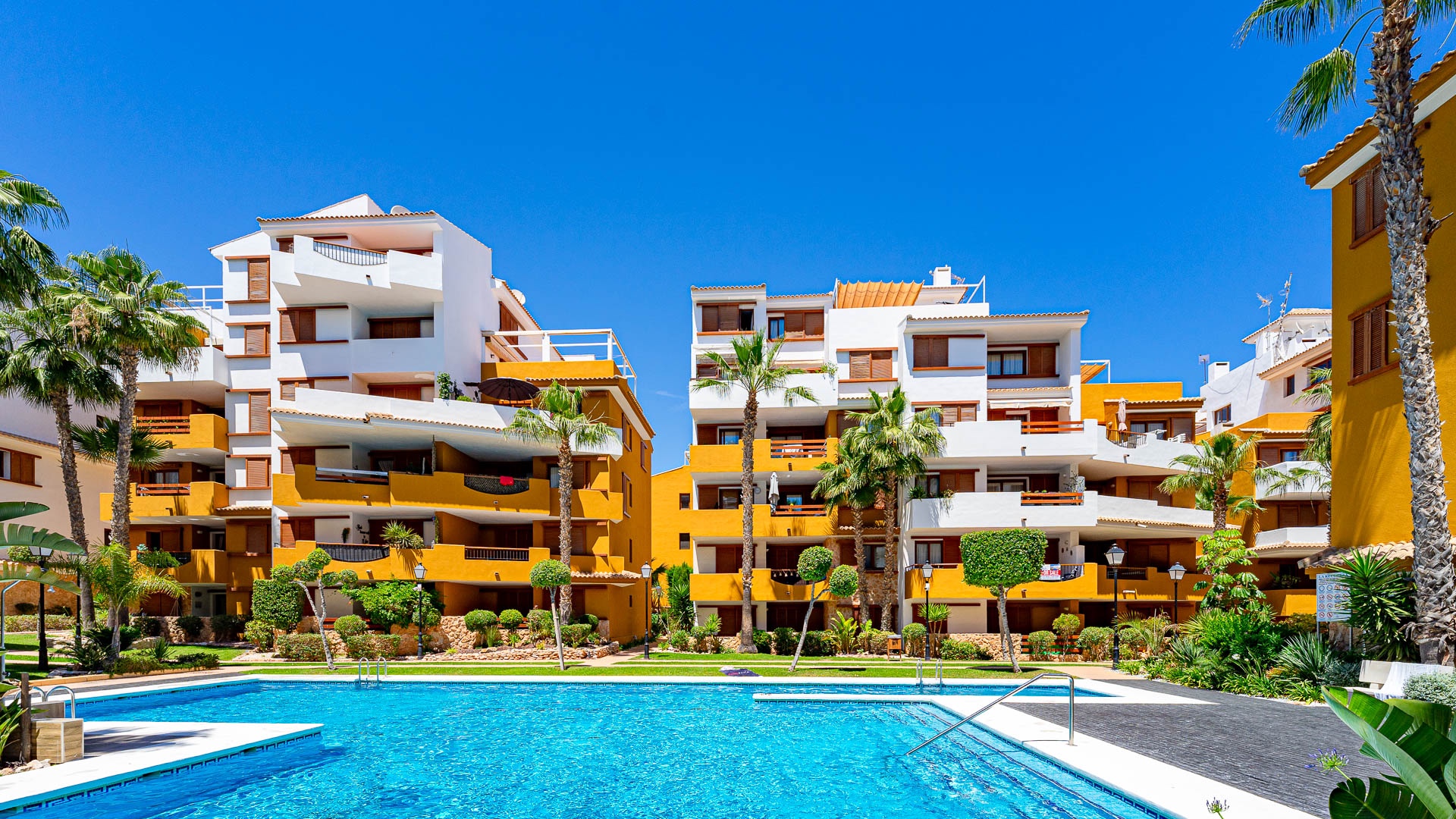 For sale - 3 Bedroom 2 Bathroom Apartament in Punta Prima - Punta Prima  - Alicante