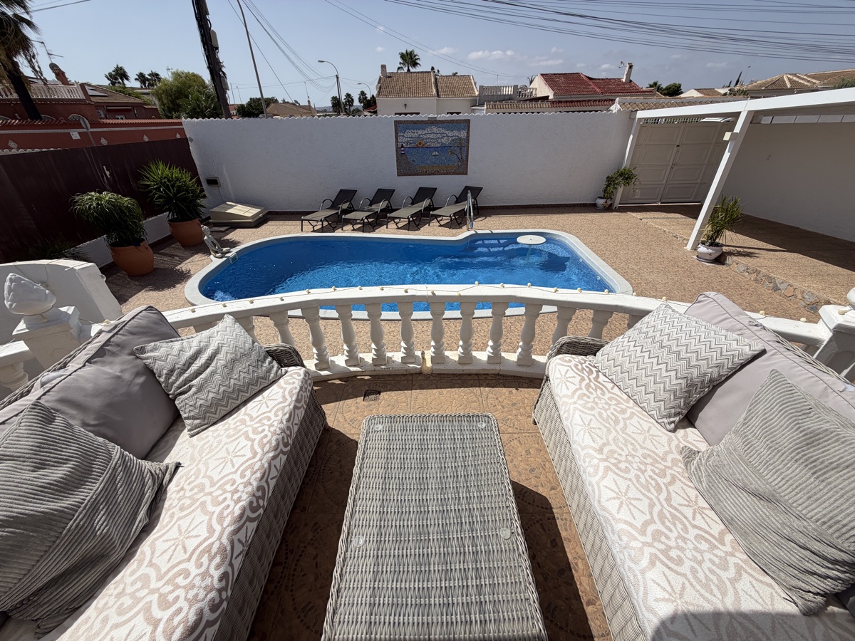 For sale - 3 Bedroom 3 Bathroom Bungalow in Torrevieja - , San Luis, Alicante, Spain - Alicante