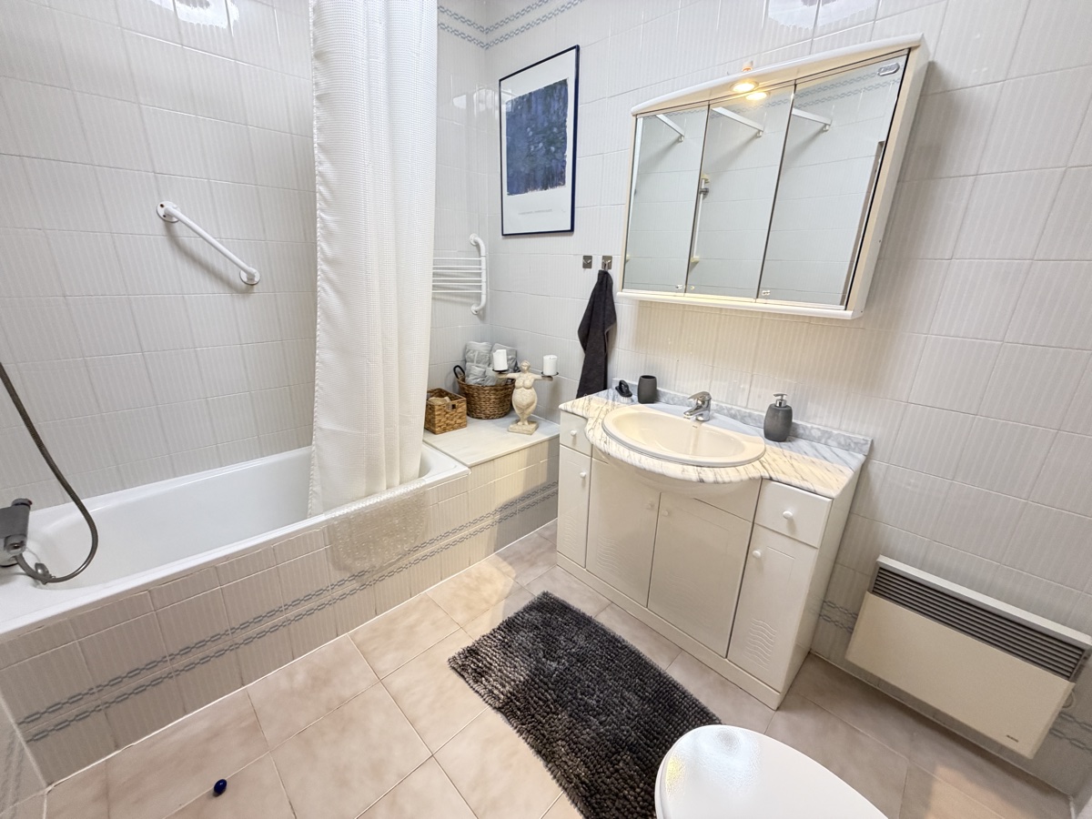 For sale - 3 Bedroom 3 Bathroom Bungalow in Torrevieja - , San Luis, Alicante, Spain - Alicante