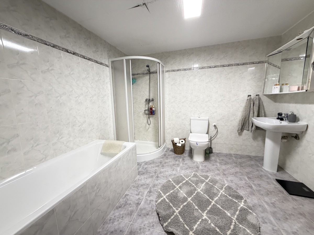 For sale - 3 Bedroom 3 Bathroom Bungalow in Torrevieja - , San Luis, Alicante, Spain - Alicante