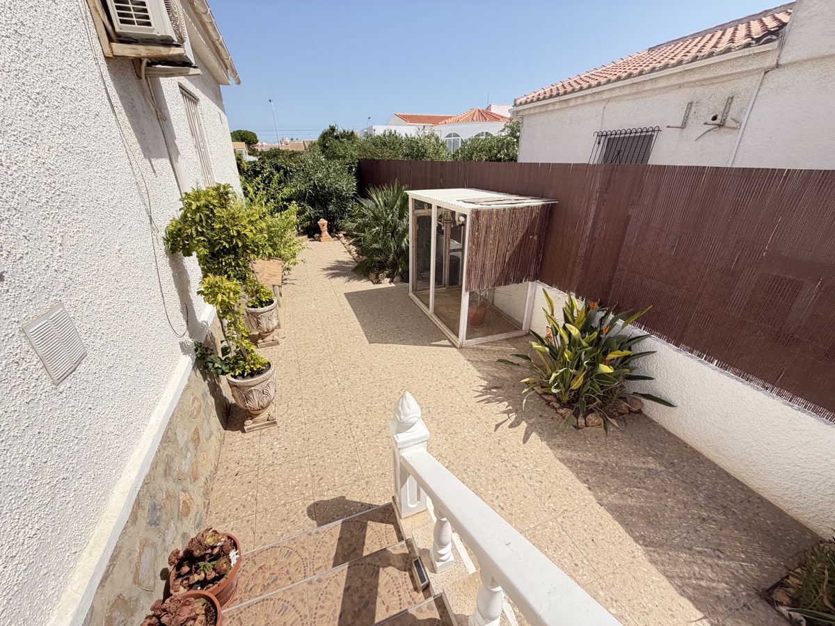 For sale - 3 Bedroom 3 Bathroom Bungalow in Torrevieja - , San Luis, Alicante, Spain - Alicante