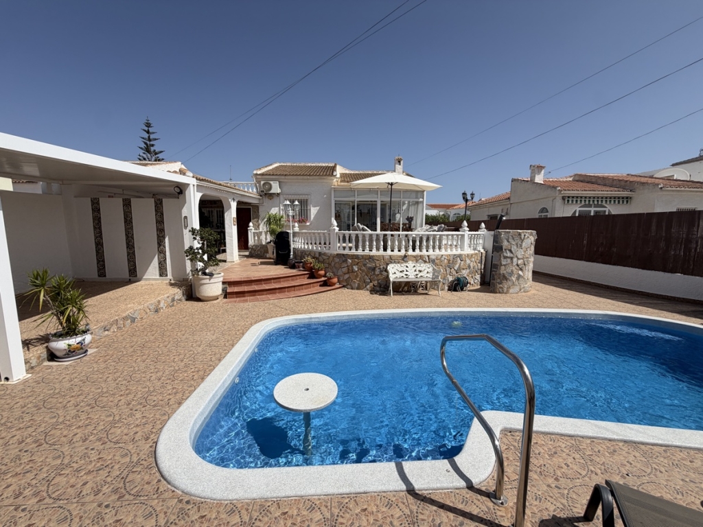 3 Bedroom 3 Bathroom Bungalow in Torrevieja