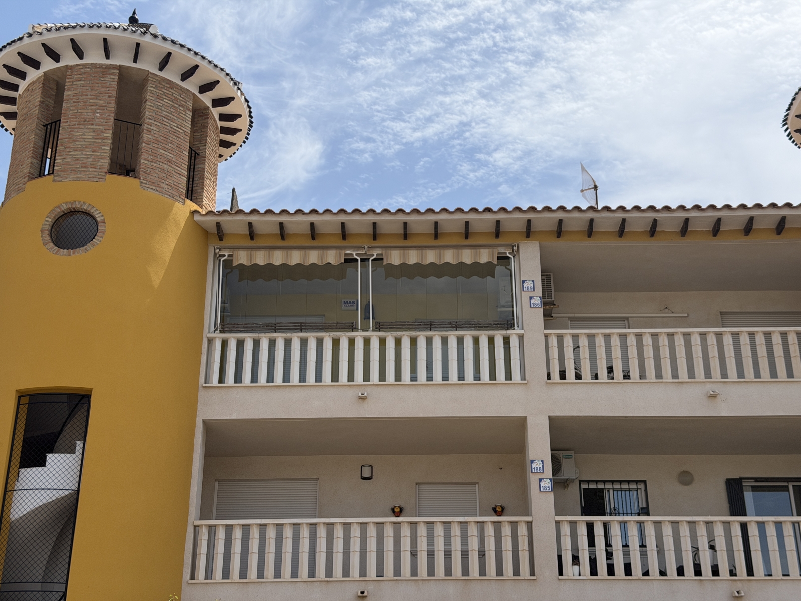 For sale - 2 Bedroom 1 Bathroom Penthouse Apartment in Villamartin - , Villamartin, Alicante, Spain - Alicante