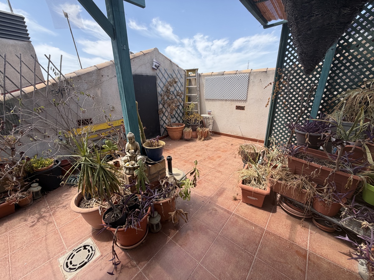 For sale - 2 Bedroom 1 Bathroom Penthouse Apartment in Villamartin - , Villamartin, Alicante, Spain - Alicante