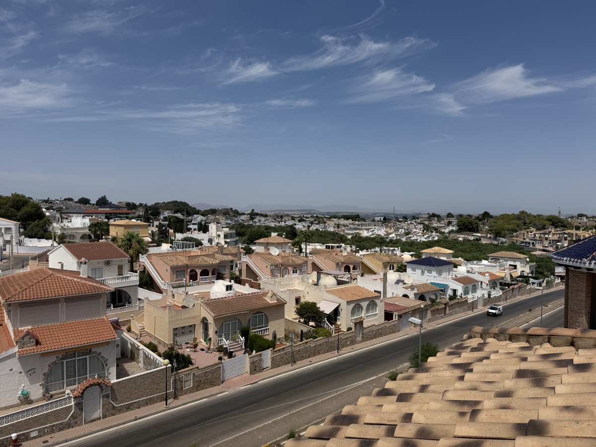 For sale - 2 Bedroom 1 Bathroom Penthouse Apartment in Villamartin - , Villamartin, Alicante, Spain - Alicante