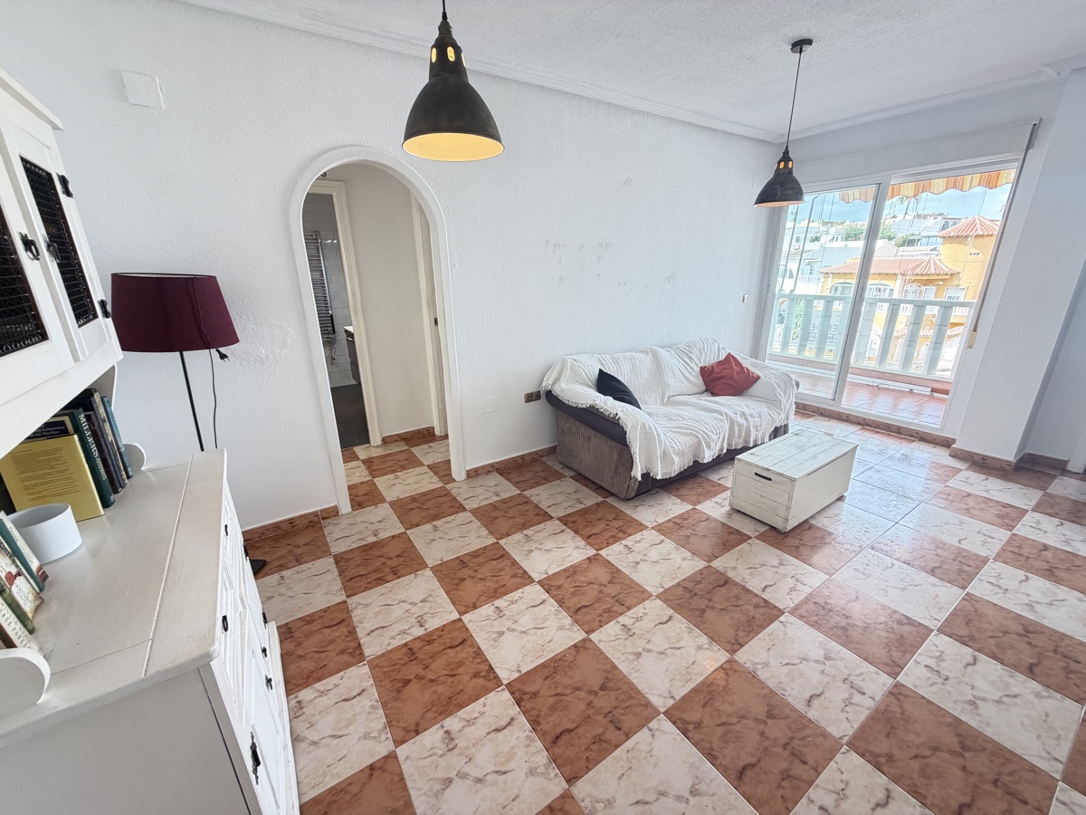 For sale - 2 Bedroom 1 Bathroom Penthouse Apartment in Villamartin - , Villamartin, Alicante, Spain - Alicante