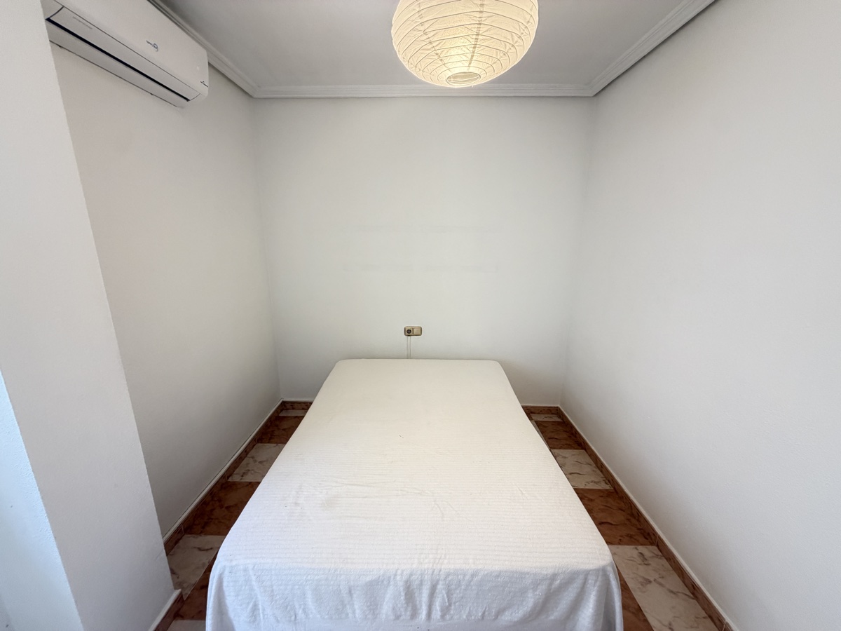 For sale - 2 Bedroom 1 Bathroom Penthouse Apartment in Villamartin - , Villamartin, Alicante, Spain - Alicante
