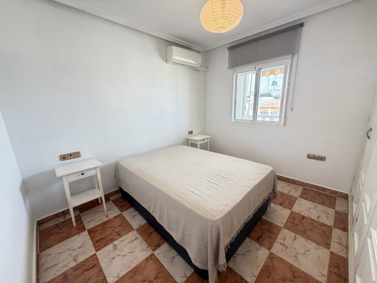 For sale - 2 Bedroom 1 Bathroom Penthouse Apartment in Villamartin - , Villamartin, Alicante, Spain - Alicante