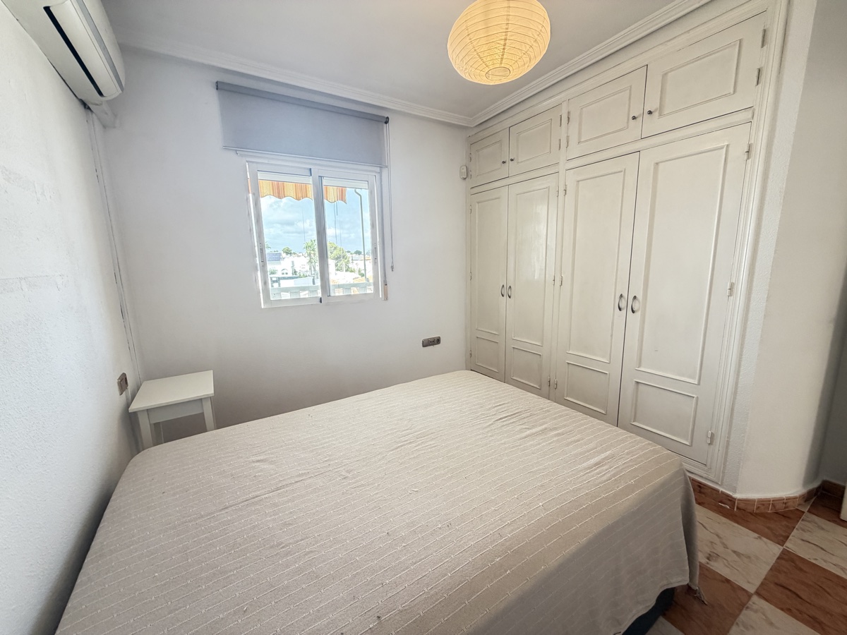 For sale - 2 Bedroom 1 Bathroom Penthouse Apartment in Villamartin - , Villamartin, Alicante, Spain - Alicante