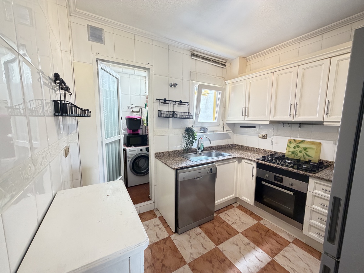 For sale - 2 Bedroom 1 Bathroom Penthouse Apartment in Villamartin - , Villamartin, Alicante, Spain - Alicante