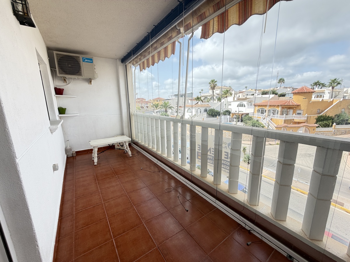 For sale - 2 Bedroom 1 Bathroom Penthouse Apartment in Villamartin - , Villamartin, Alicante, Spain - Alicante