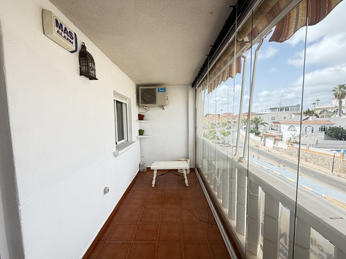 For sale - 2 Bedroom 1 Bathroom Penthouse Apartment in Villamartin - , Villamartin, Alicante, Spain - Alicante
