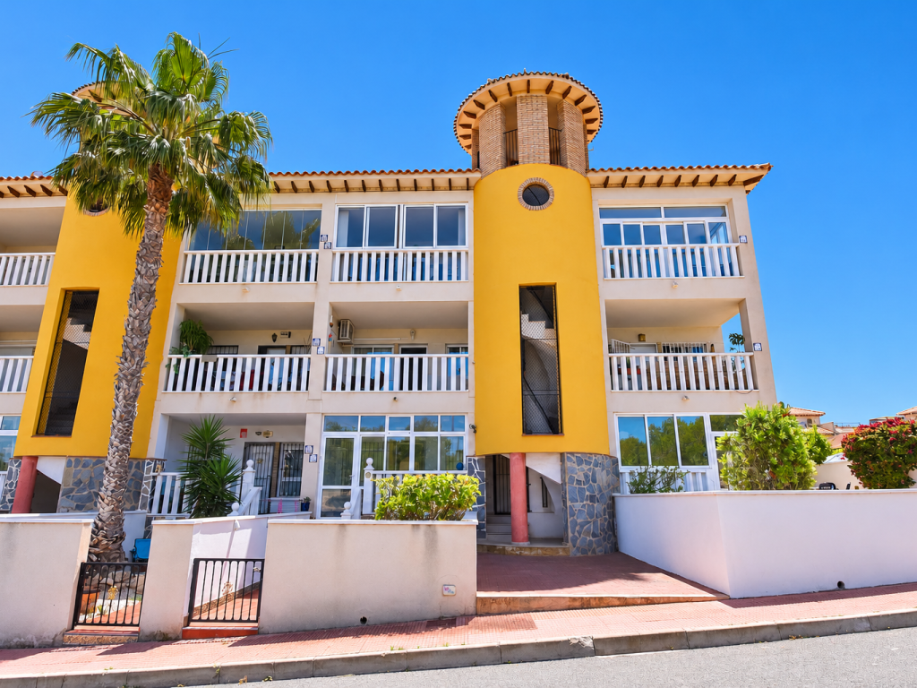 2 Bedroom 1 Bathroom Penthouse Apartment in Villamartin