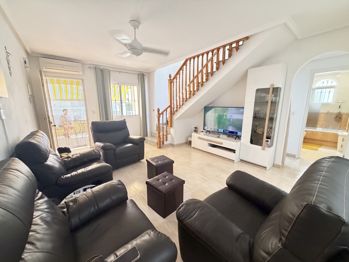 For sale - 3 Bedroom 2 Bathroom Quad in Villamartin - , Villamartin, Alicante, Spain - Alicante