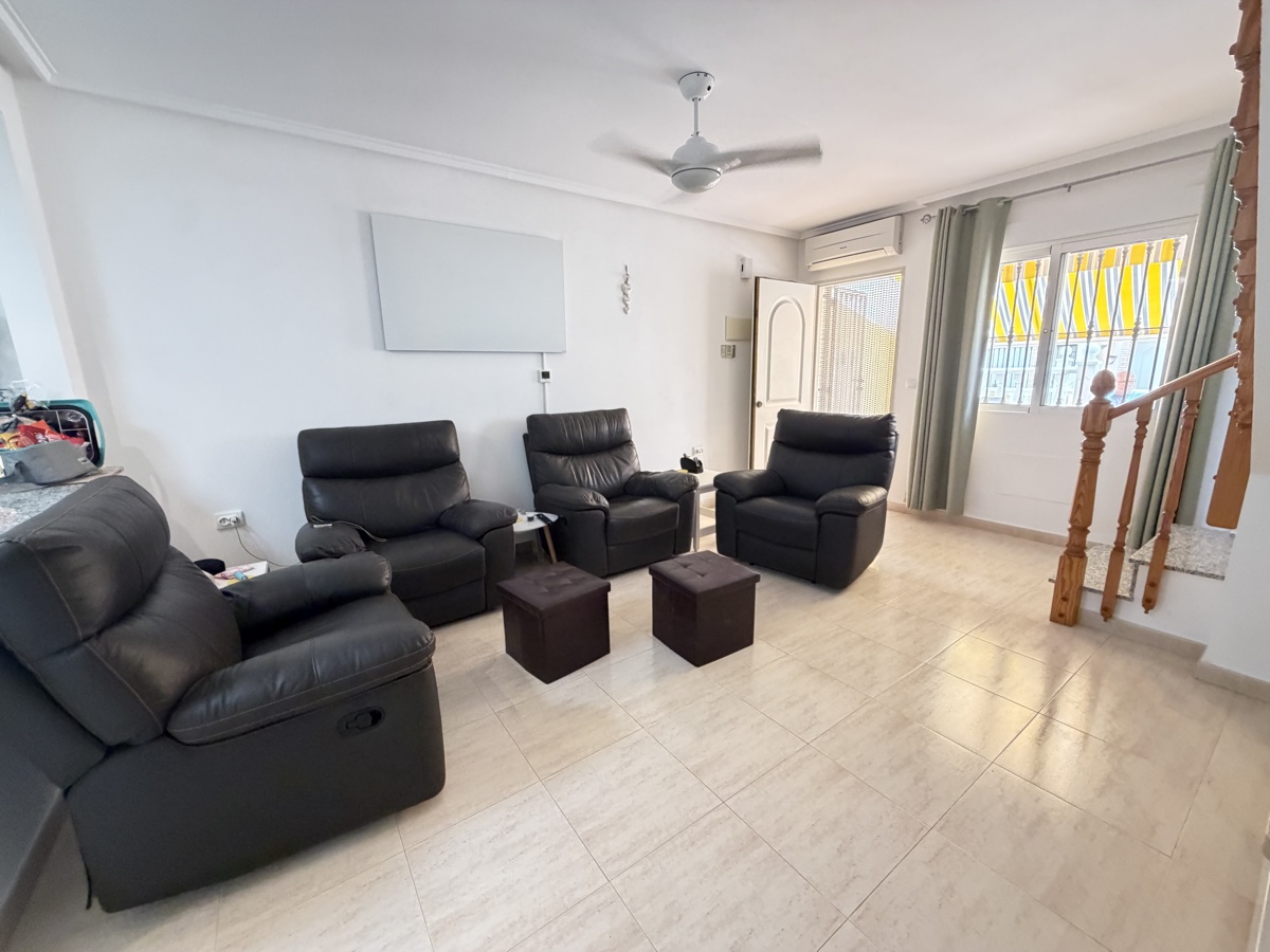 For sale - 3 Bedroom 2 Bathroom Quad in Villamartin - , Villamartin, Alicante, Spain - Alicante
