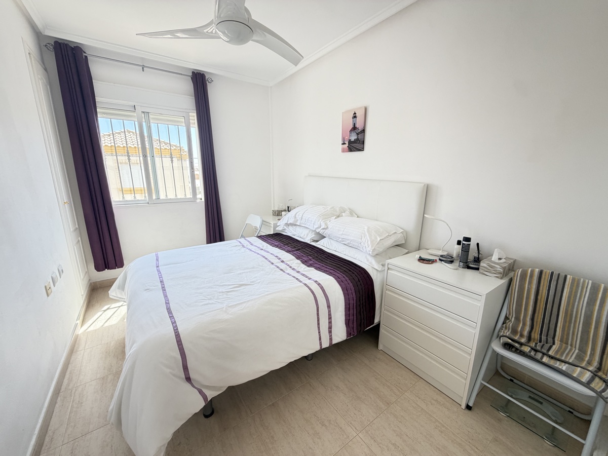 For sale - 3 Bedroom 2 Bathroom Quad in Villamartin - , Villamartin, Alicante, Spain - Alicante