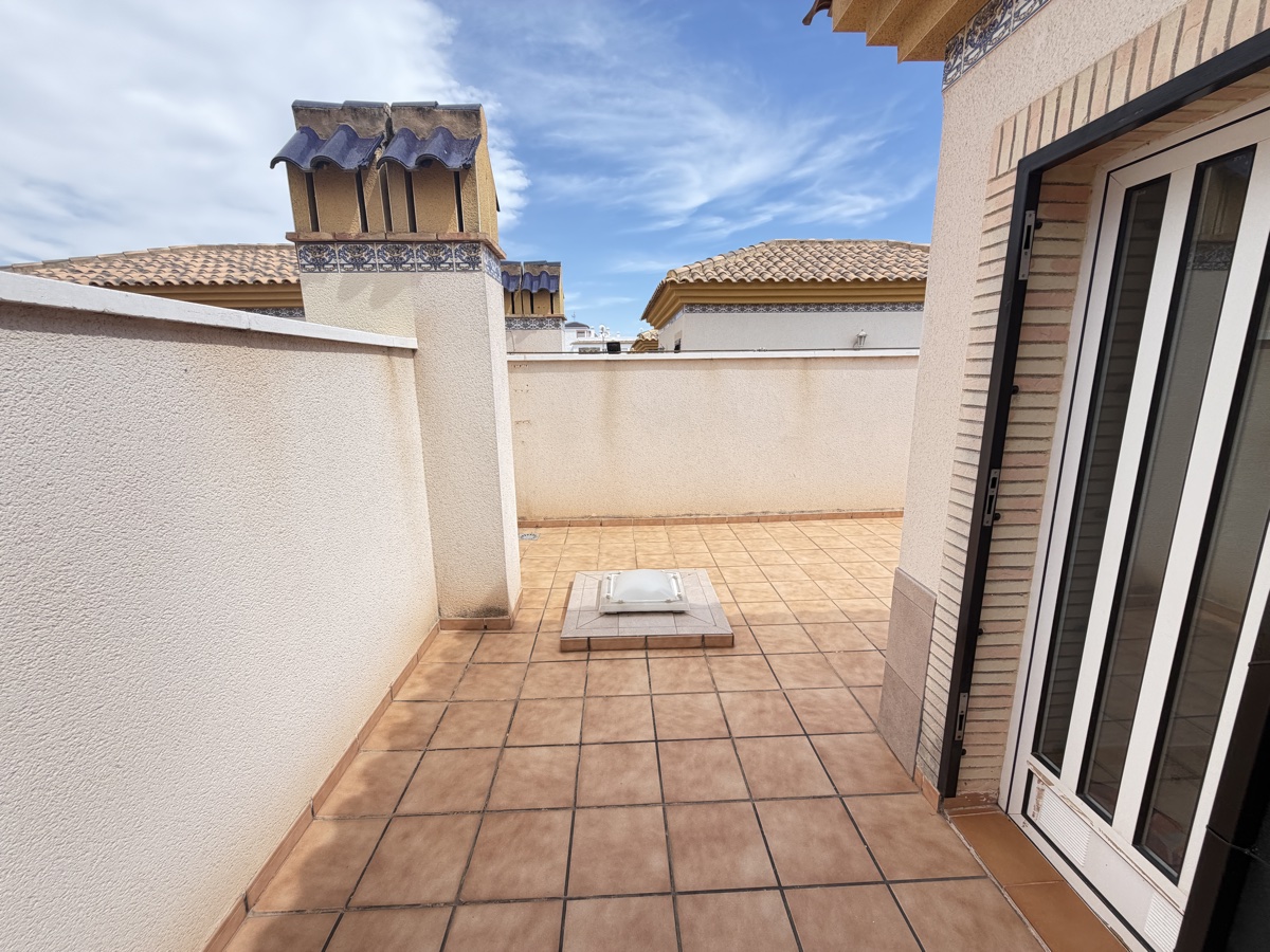 For sale - 3 Bedroom 2 Bathroom Quad in Villamartin - , Villamartin, Alicante, Spain - Alicante