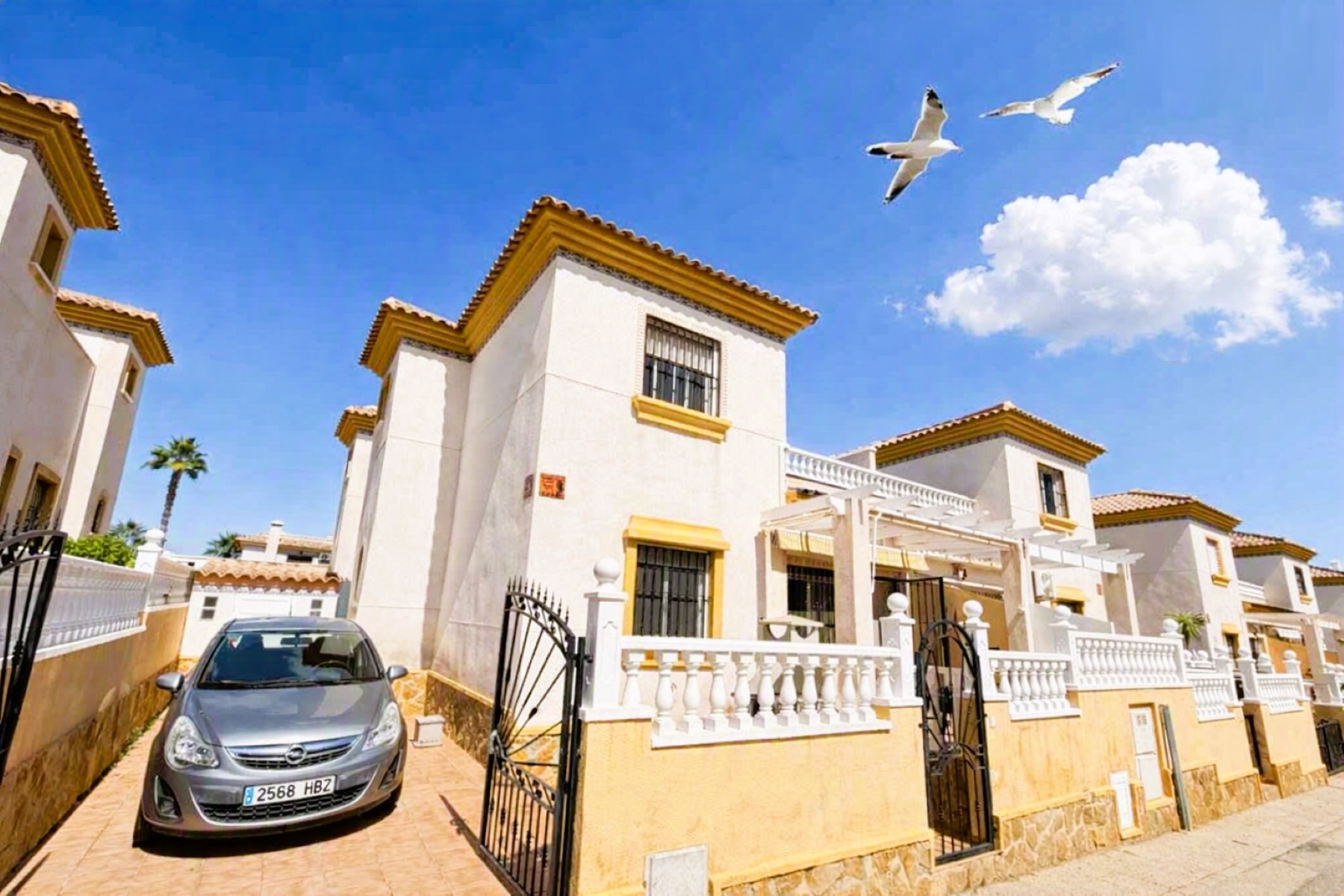 For sale - 3 Bedroom 2 Bathroom Quad in Villamartin - , Villamartin, Alicante, Spain - Alicante
