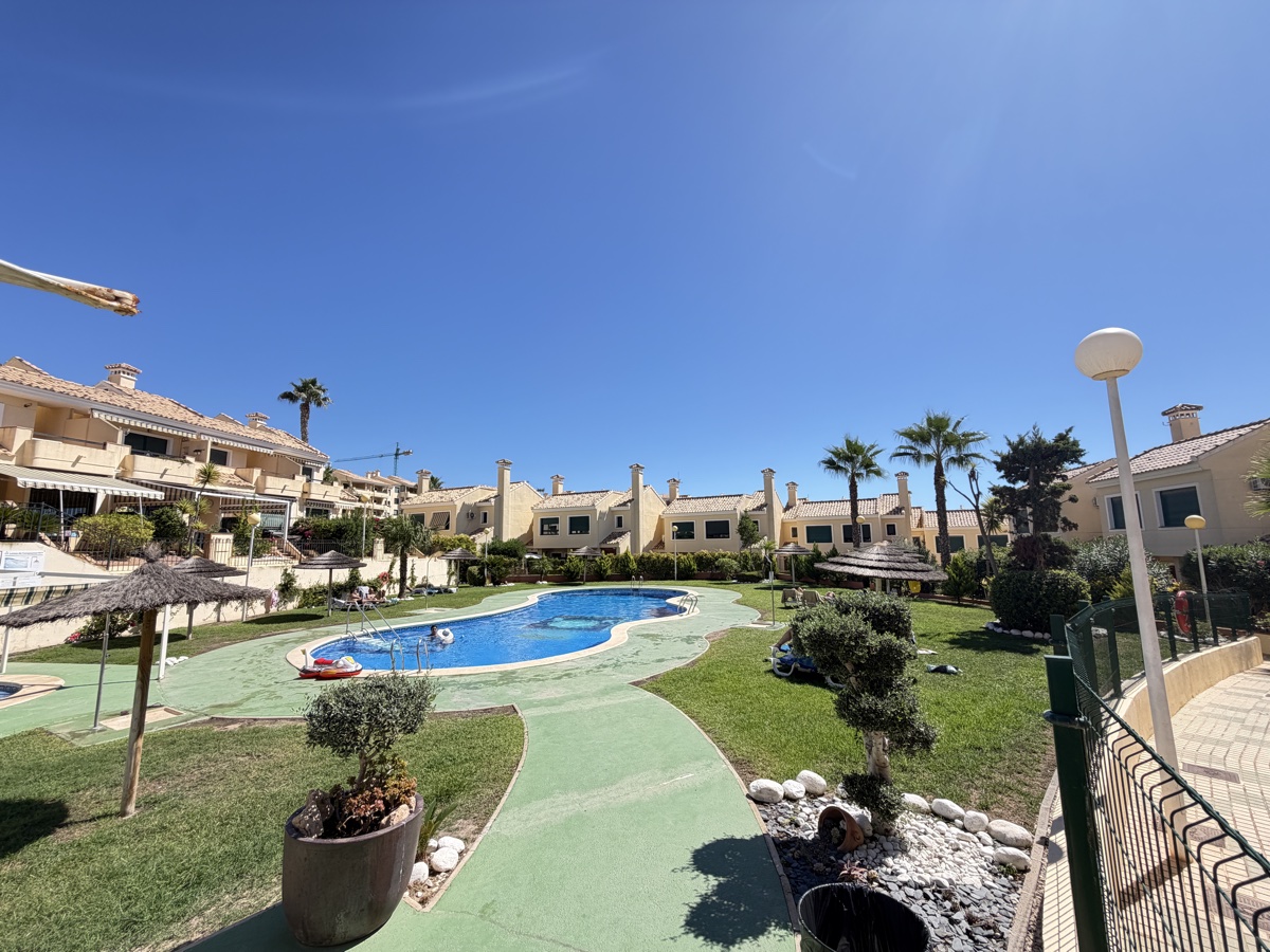 For sale - 2 Bedroom 2 Bathroom Townhouse in Campoamor Golf, Villamartin - , Campoamor Golf, Alicante, Spain - Alicante