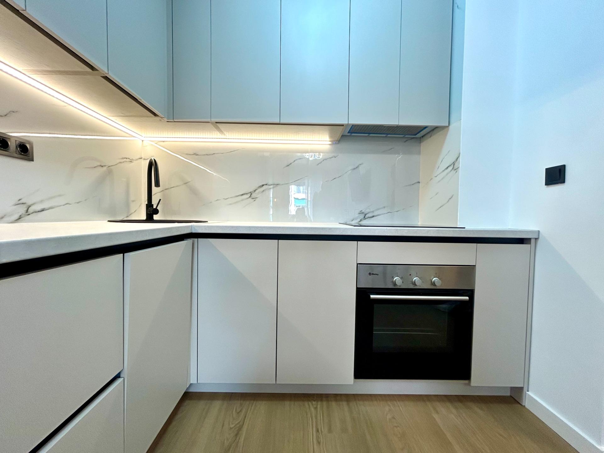 For sale - 2 Bedroom 1 Bathroom Apartment in Torrevieja - Punta Prima  - Alicante