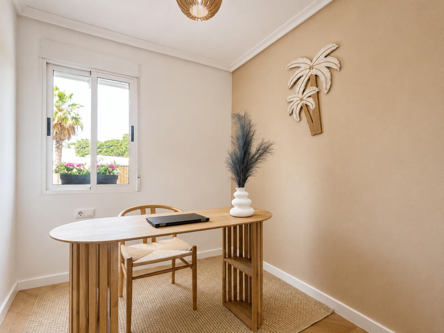 For sale - 4 Bedroom 2 Bathroom Semi in Punta Prima  - Punta Prima  - Alicante