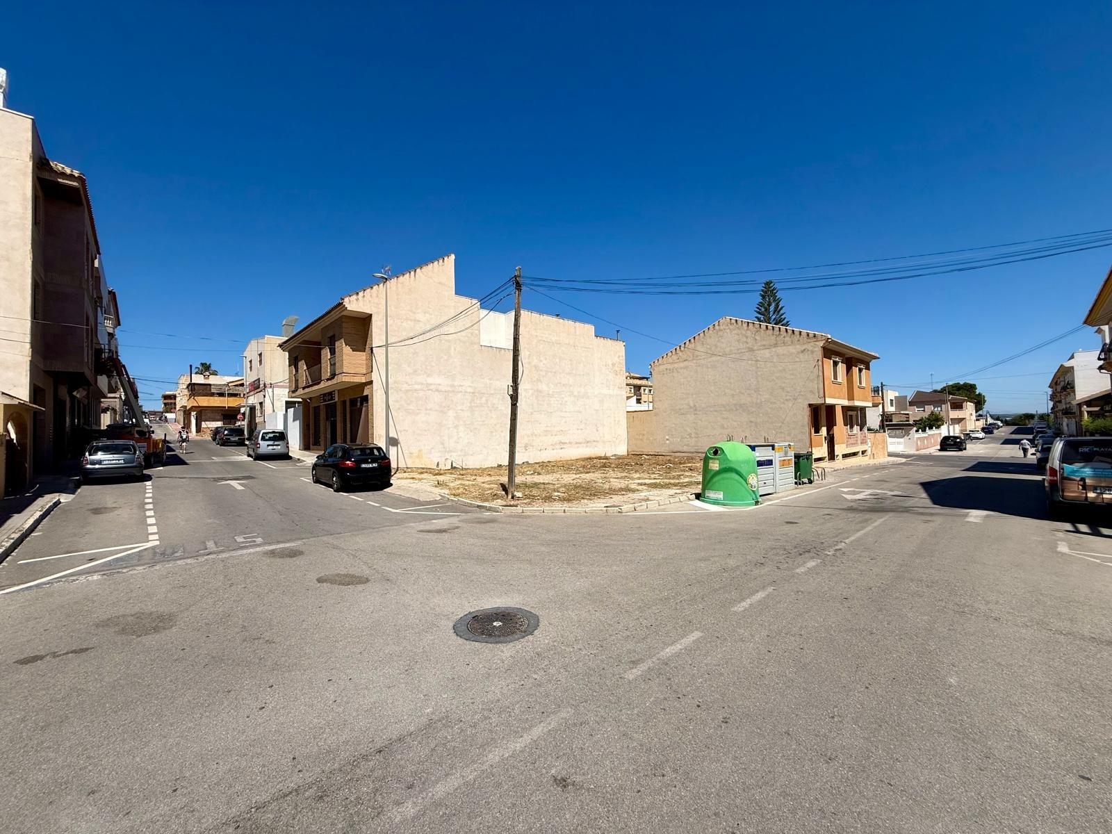 For sale - Plot in San Miguel de Salinas - CENTRO URBANO  - Alicante